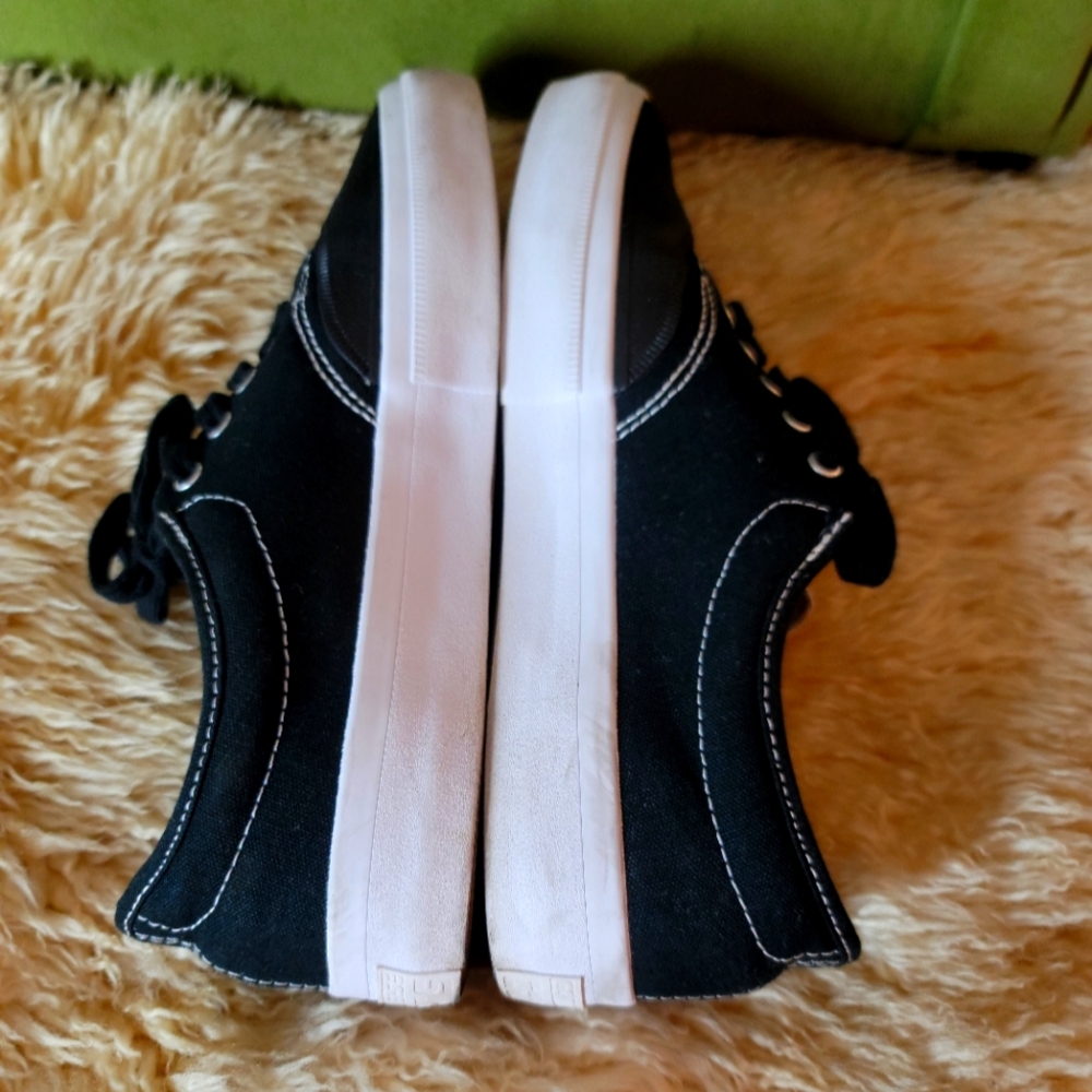 Converse Crimson Canvas Ox Men's  Black/White Light Used With Box - Picture 5 of 13